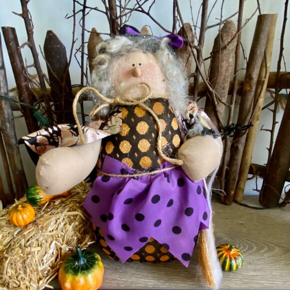 VINTAGE -1993 Collectable Creations -WITCH, by Hoiland Charlotte Brown - Rare - Picture 2 of 8